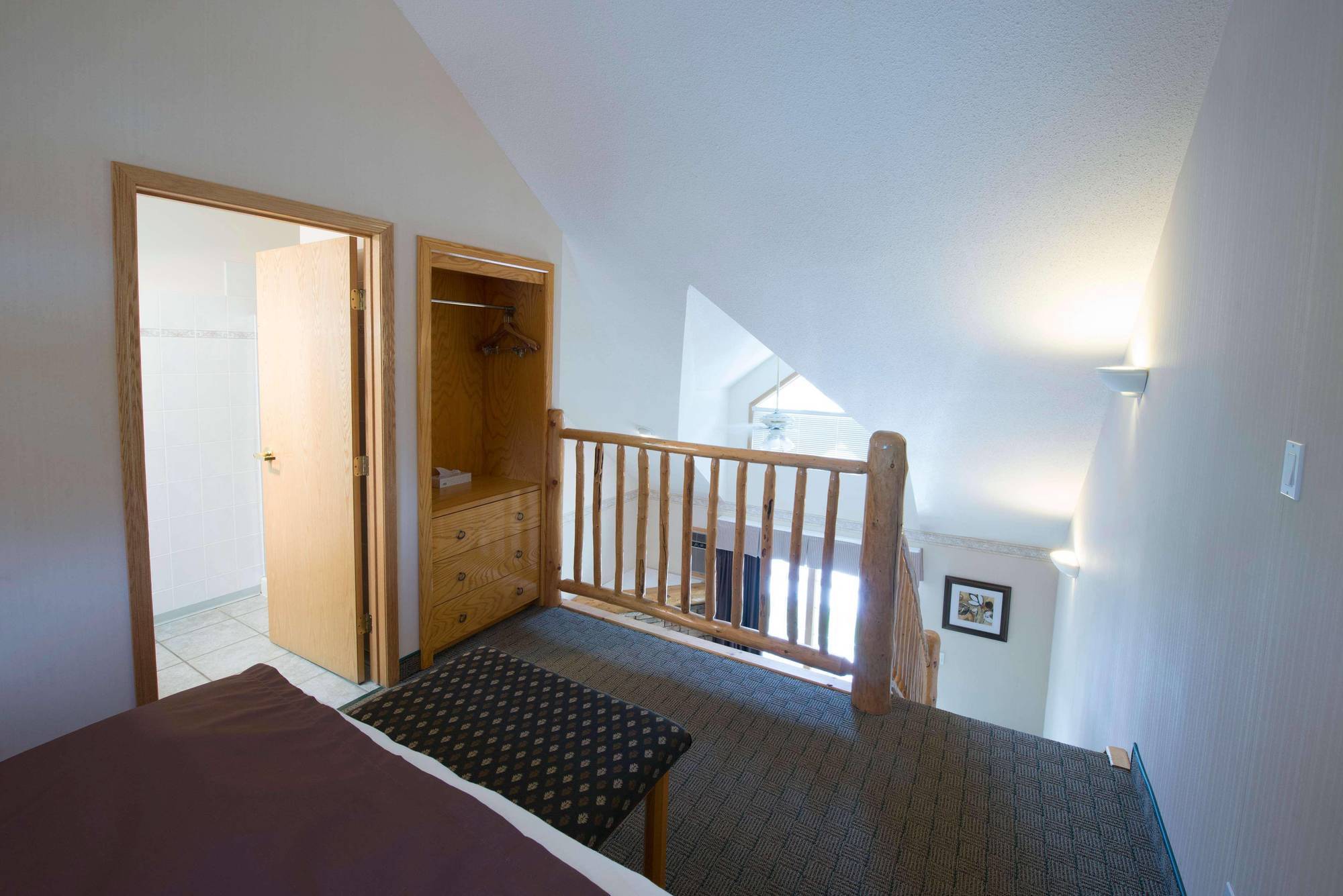 Waterton Glacier Suites Ngoại thất bức ảnh