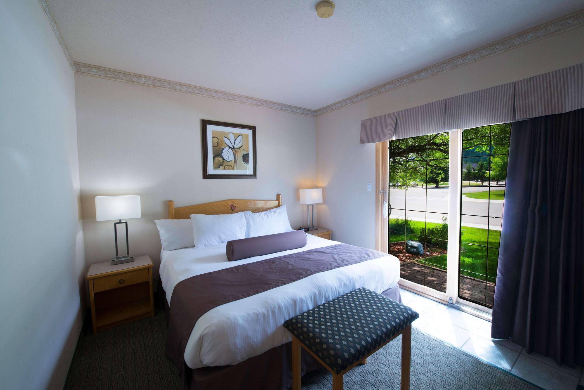 Waterton Glacier Suites Ngoại thất bức ảnh